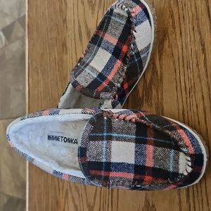 Minnetonka Tempe Moccasins Loafers Slippers Plaid Brown Cream Orange  Women's 11